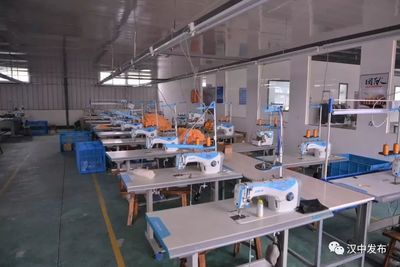 日產量可達2000只!勉縣社區(qū)扶貧工廠研發(fā)口罩戰(zhàn)疫情